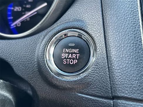 Used 2017 Subaru Legacy 2.5i Limited image 10