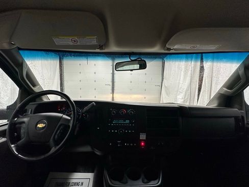 Used 2022 Chevrolet Express 3500 w/ Power Convenience Package image 30