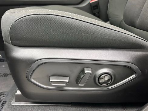 New 2025 Jeep Grand Cherokee Laredo X image 16