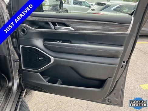 Used 2022 Jeep Wagoneer Series II AWD/4WD image 23