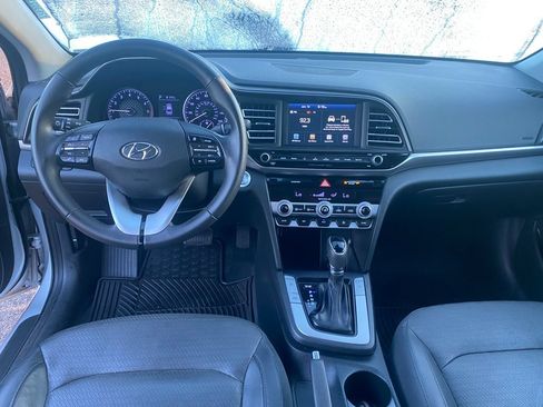 Used 2019 Hyundai Elantra Limited w/ Cargo Package FWD image 12