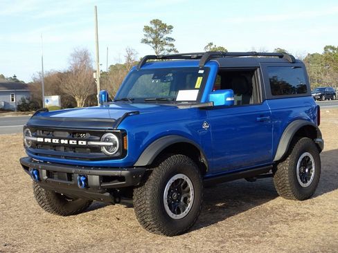 Used 2023 Ford Bronco Outer Banks w/ Sasquatch Package image 3