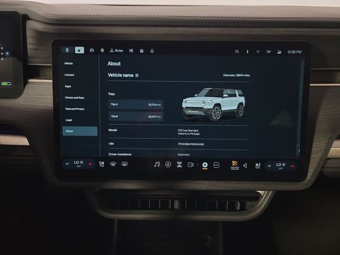 Used 2025 Rivian R1S Adventure AWD/4WD image 29