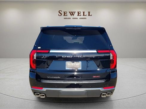 Used 2026 GMC Yukon XL Denali w/ Sun & Power Step Package AWD/4WD image 4