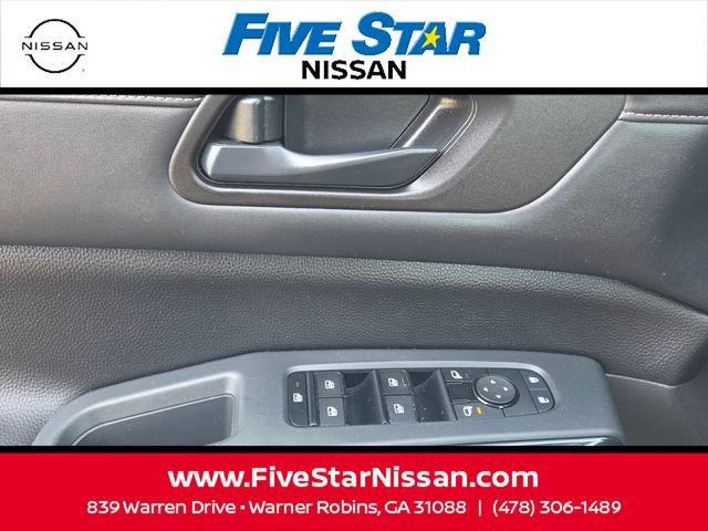 Used 2024 Nissan Pathfinder S FWD image 29