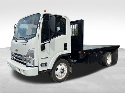 New 2025 Chevrolet Low Cab Forward 5500XG RWD image 8