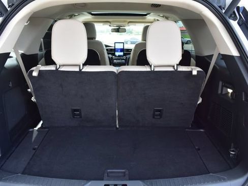 Used 2022 Ford Explorer Limited w/ Limited Technology Package AWD/4WD image 44