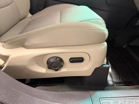 Used 2014 Ford Explorer XLT w/ Equipment Group 201A image 12