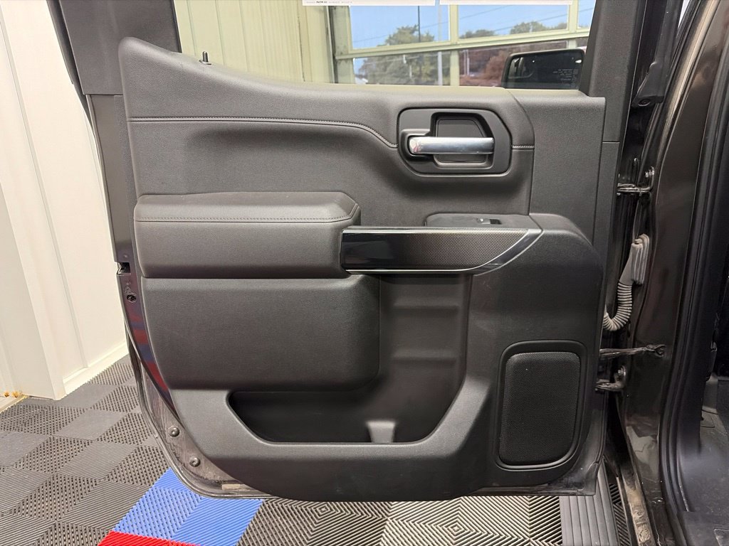 Used 2021 Chevrolet Silverado 1500 RST w/ Convenience Package II AWD/4WD image 12