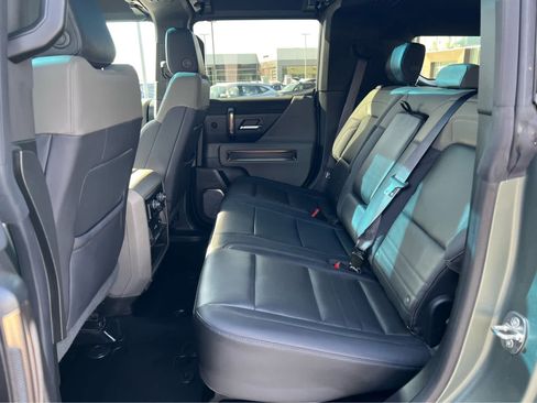 Used 2024 GMC Hummer EV 3X w/ LPO, Illumination Package image 28