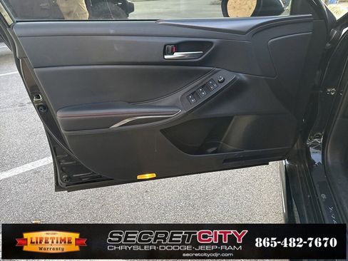 Used 2021 Toyota Avalon TRD image 23