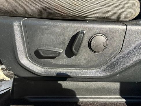 Used 2019 Ford F150 XLT w/ Equipment Group 302A Luxury image 12