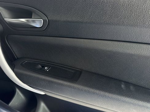 Used 2020 BMW 230i Coupe w/ M Sport Package image 19