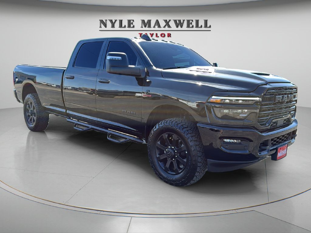 Used 2026 RAM 3500 Laramie AWD/4WD image 14