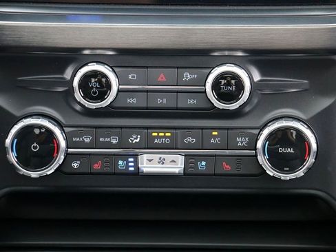 New 2026 Ford F250 Lariat w/ Black Appearance Package AWD/4WD image 32