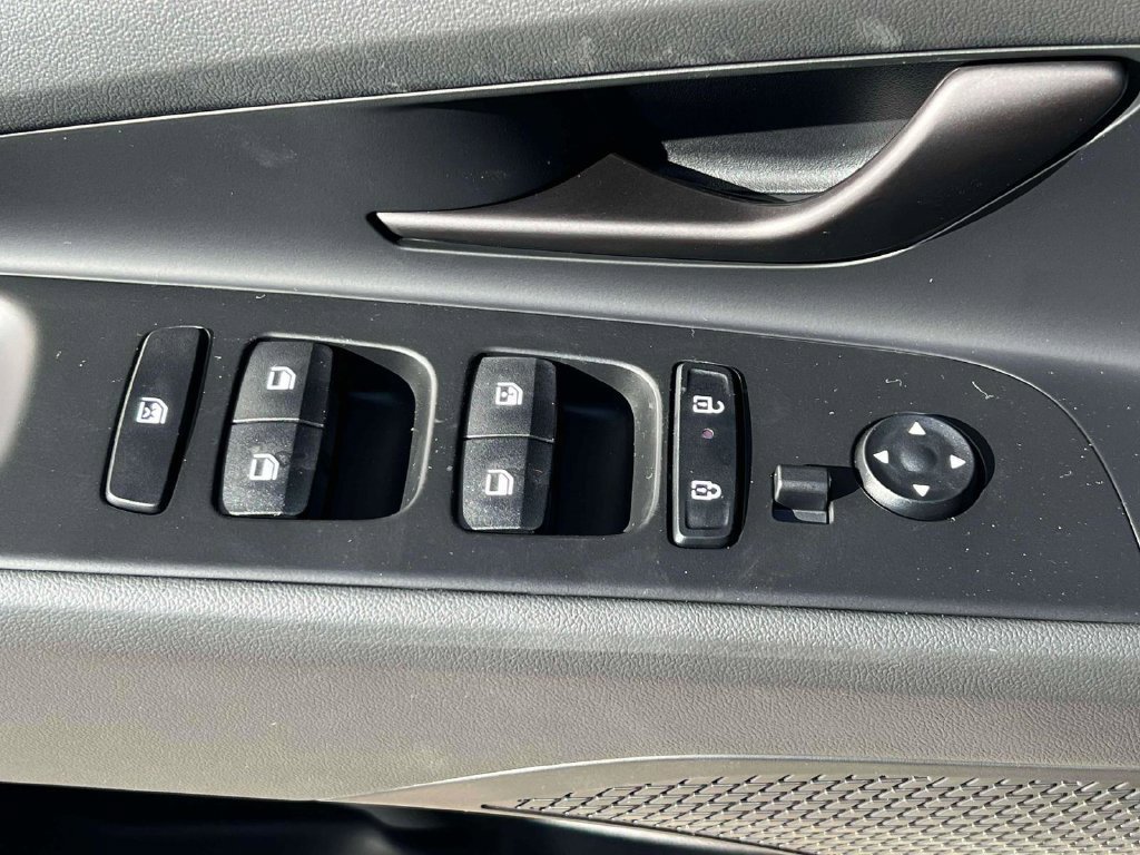 New 2026 Hyundai Elantra SEL Sport FWD image 13
