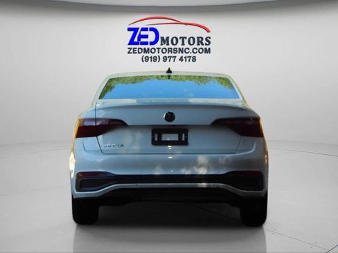 Used 2024 Volkswagen Jetta S FWD image 6