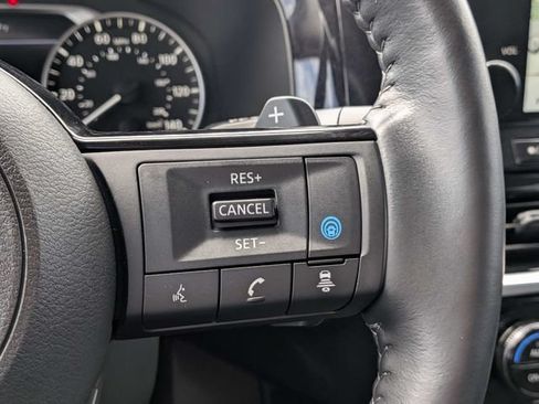Used 2024 Nissan Pathfinder SL AWD/4WD image 25