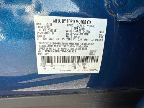 Used 2021 Ford Explorer XLT AWD/4WD image 9
