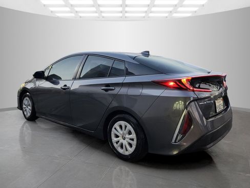 Used 2021 Toyota Prius Prime Limited image 5
