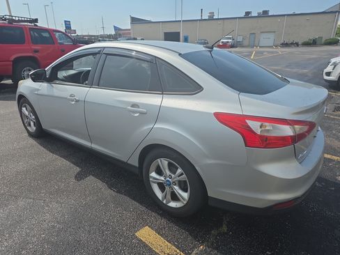 Used 2013 Ford Focus SE FWD image 6