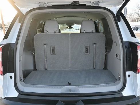 Used 2021 GMC Acadia SLT w/ Technology Package image 22