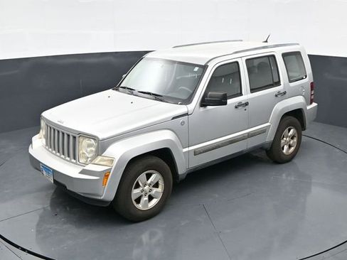 Used 2011 Jeep Liberty Sport AWD/4WD image 11
