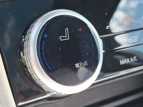 Used 2025 Jaguar F-PACE R-Dynamic S image 26