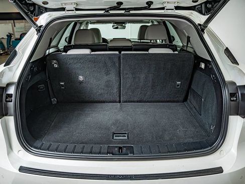 Used 2018 Lexus RX 350L AWD w/ Premium Package image 40