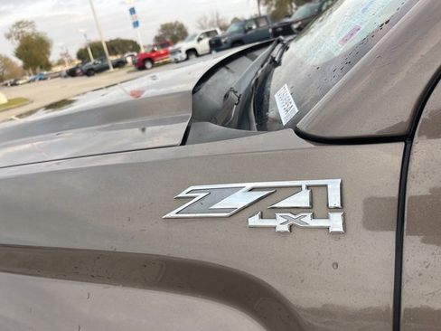 Used 2014 GMC Sierra 1500 SLE w/ SLE Value Package image 3