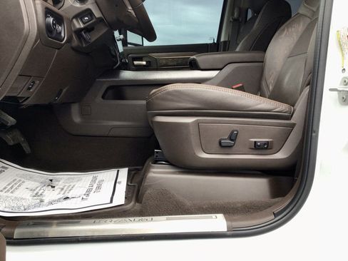 Used 2025 RAM 3500 Longhorn image 16