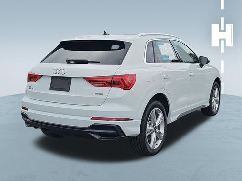Used 2021 Audi Q3 2.0T Premium w/ Convenience Package AWD/4WD image 4
