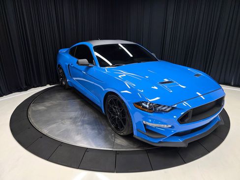 Used 2022 Ford Mustang GT Premium w/ Equipment Group 401A RWD image 4