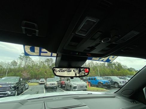 Used 2025 GMC Yukon AT4 Ultimate image 19