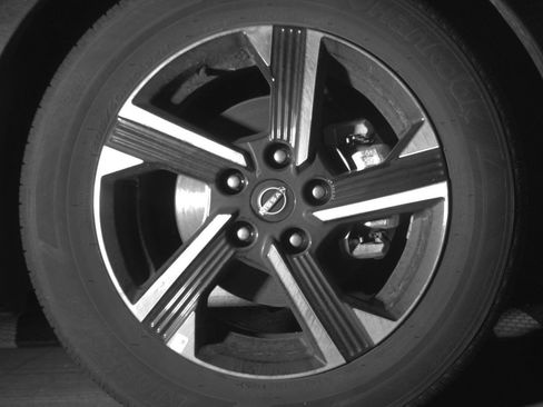 Used 2025 Nissan Sentra SV FWD image 13