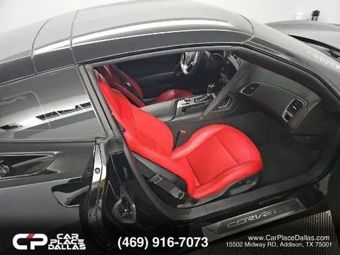 Used 2019 Chevrolet Corvette Stingray Coupe w/ 1LT RWD image 8