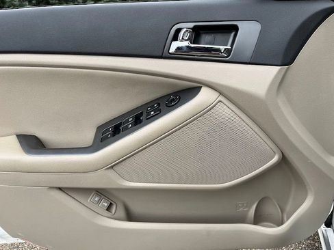 Used 2012 Kia Optima Hybrid FWD image 6