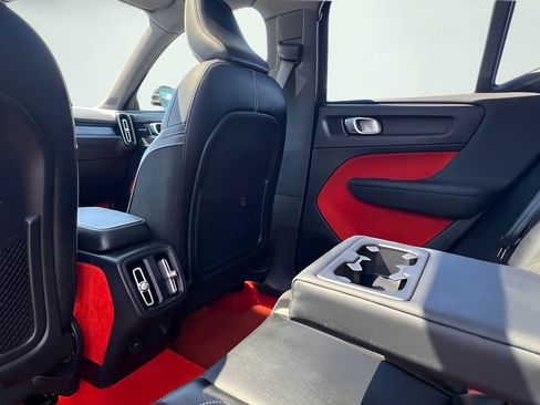 Used 2019 Volvo XC40 T5 R-Design AWD/4WD image 17