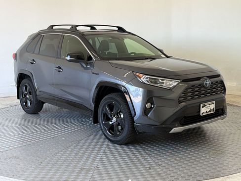 Used 2020 Toyota RAV4 XSE w/ XSE Grade Weather Package AWD/4WD image 7
