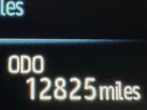 Used 2025 Toyota Sienna XLE image 25