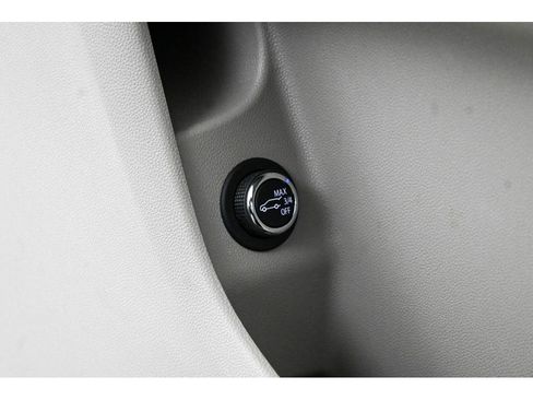 Certified 2023 Cadillac XT4 Luxury w/ Cold Weather Package image 16