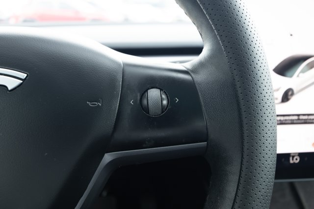Used 2023 Tesla Model 3 Standard Range RWD image 14