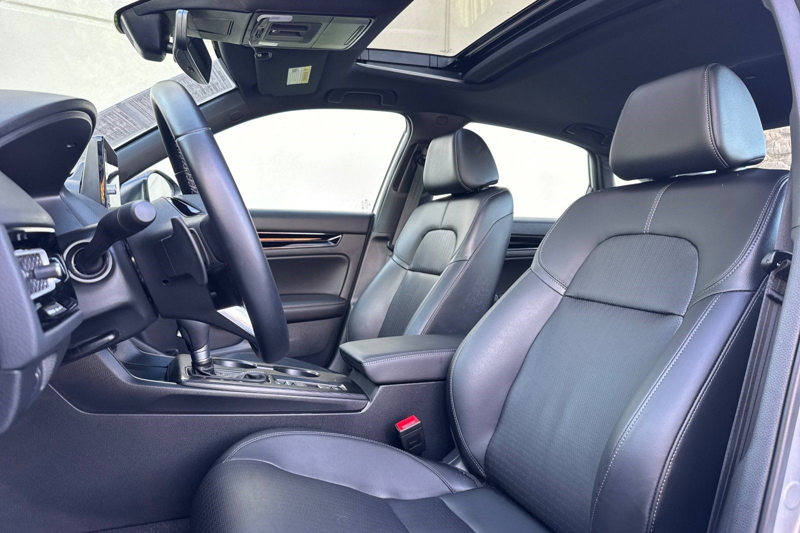 Used 2025 Honda Civic Sport Touring image 5