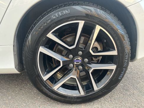 Used 2017 Volvo S60 T5 Dynamic FWD image 23