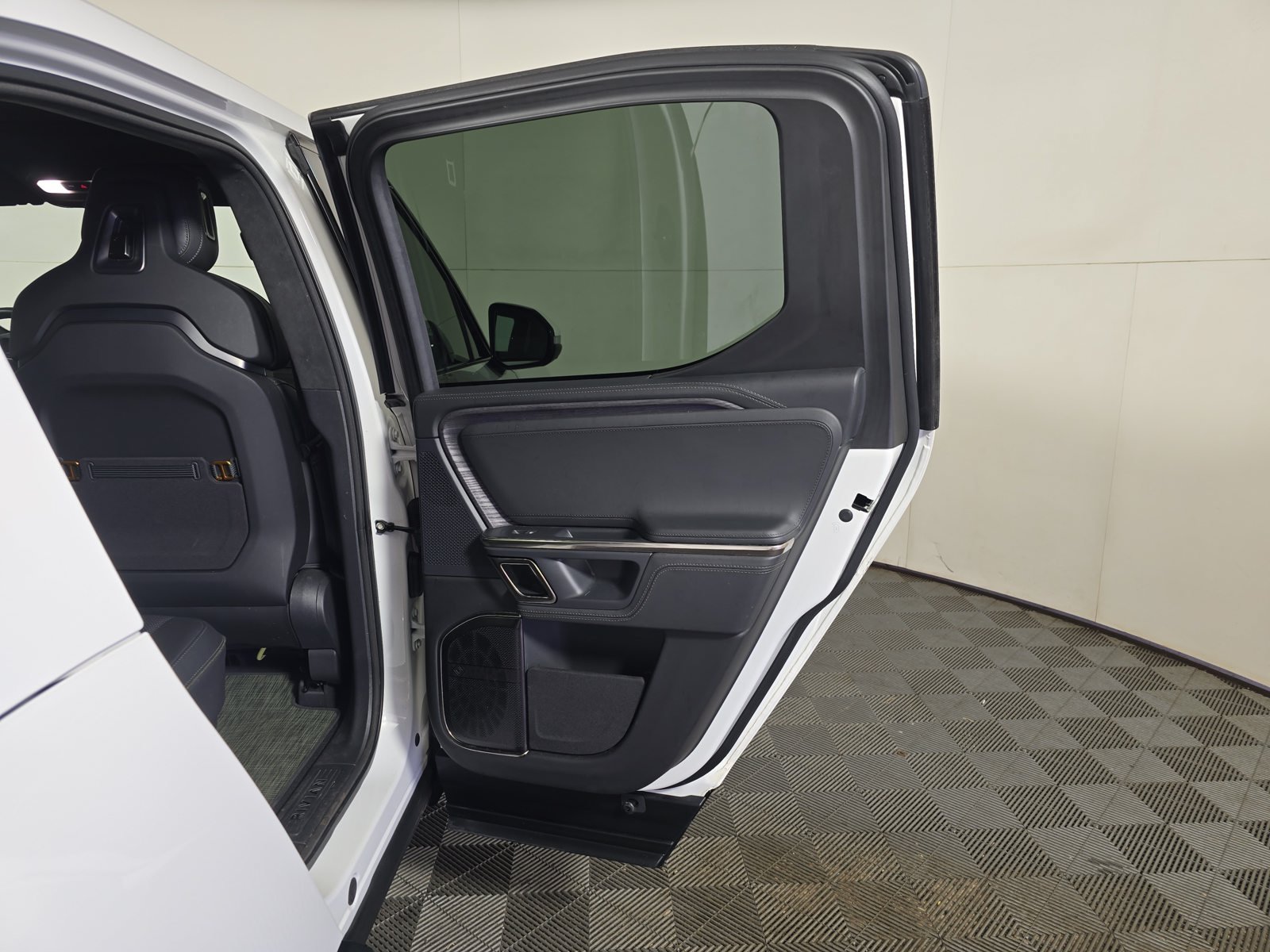 Used 2023 Rivian R1T Adventure Quad AWD/4WD image 19