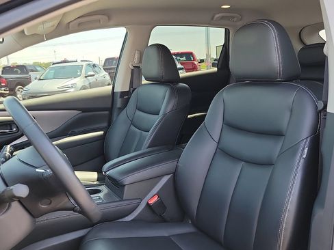 Used 2024 Nissan Murano SV w/ SV Midnight Edition Package FWD image 11