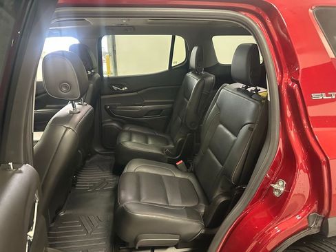 Used 2019 GMC Acadia SLT AWD/4WD image 10