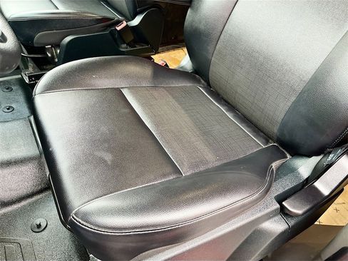 Used 2023 Ford Transit 250 Medium Roof w/ Exterior Upgrade Package image 17