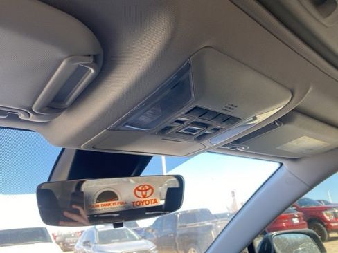 Used 2025 Toyota RAV4 XLE Premium image 27