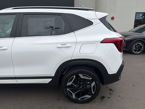 New 2026 Kia Seltos SX image 9